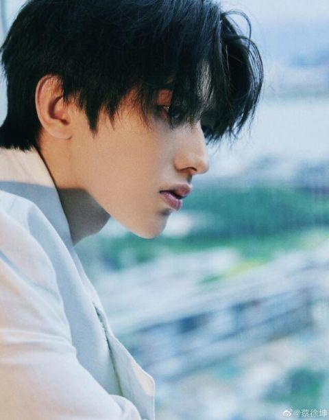 记者爆料蔡徐坤视频,揭秘背后惊人真相  第2张